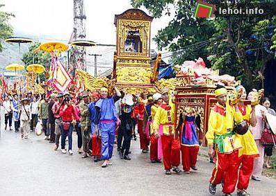 Lễ rước kiệu truyền thống