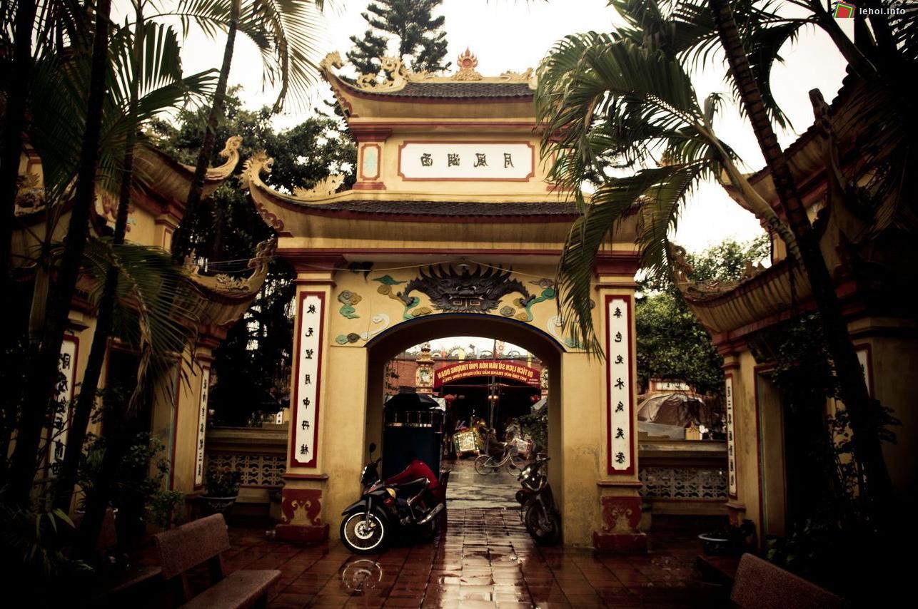 Cổng chính Phủ Thượng Đoạn Hải Phòng