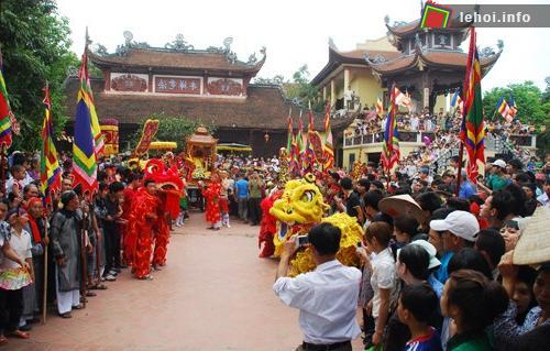 Toàn cảnh buổi lễ cầu mưa