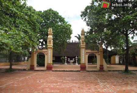 Đình làng Bạch Hạc