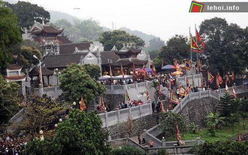 Hội đền Cửa Ông tại Quảng Ninh