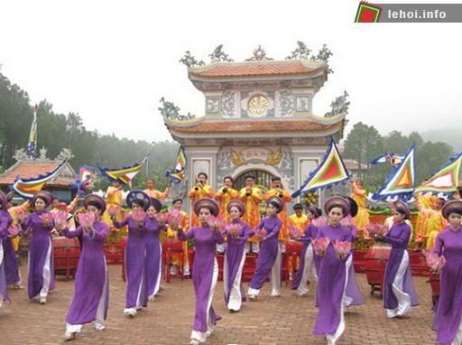 Khai hội đền Huyền Trân Công Chúa