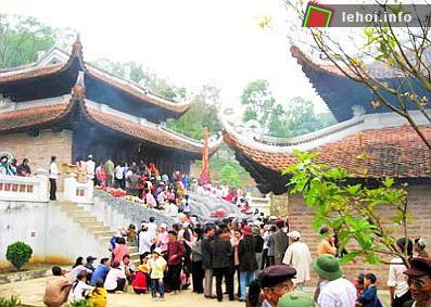 Tưng bừng lễ hội Bà Triệu