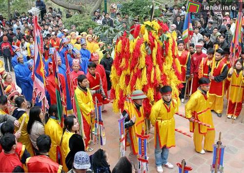Một nghi thức trong Lễ Hội Điện Hòn Chén