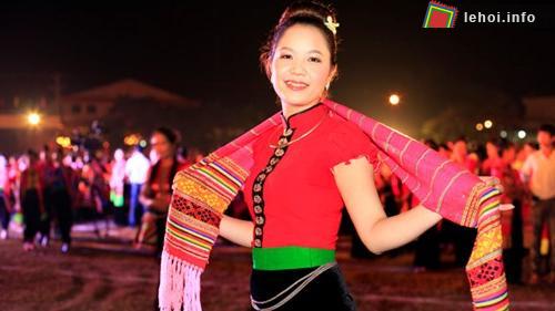 Vẻ đẹp người con gái Thái ở Mường Lò