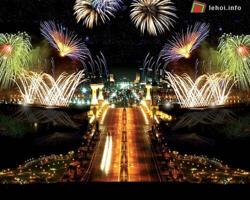 Màn trình diễn pháo hoa đặc sắc trong lễ hội Hari Raya Aidilfitri