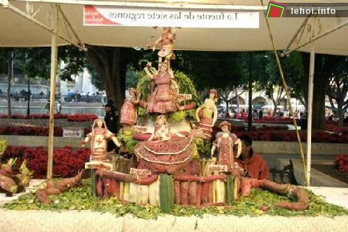 Lễ hội đầy tính sáng tạo này được tổ chức vào ngày 23 -12 hàng năm tại thành phố Oaxaca, Mexico.