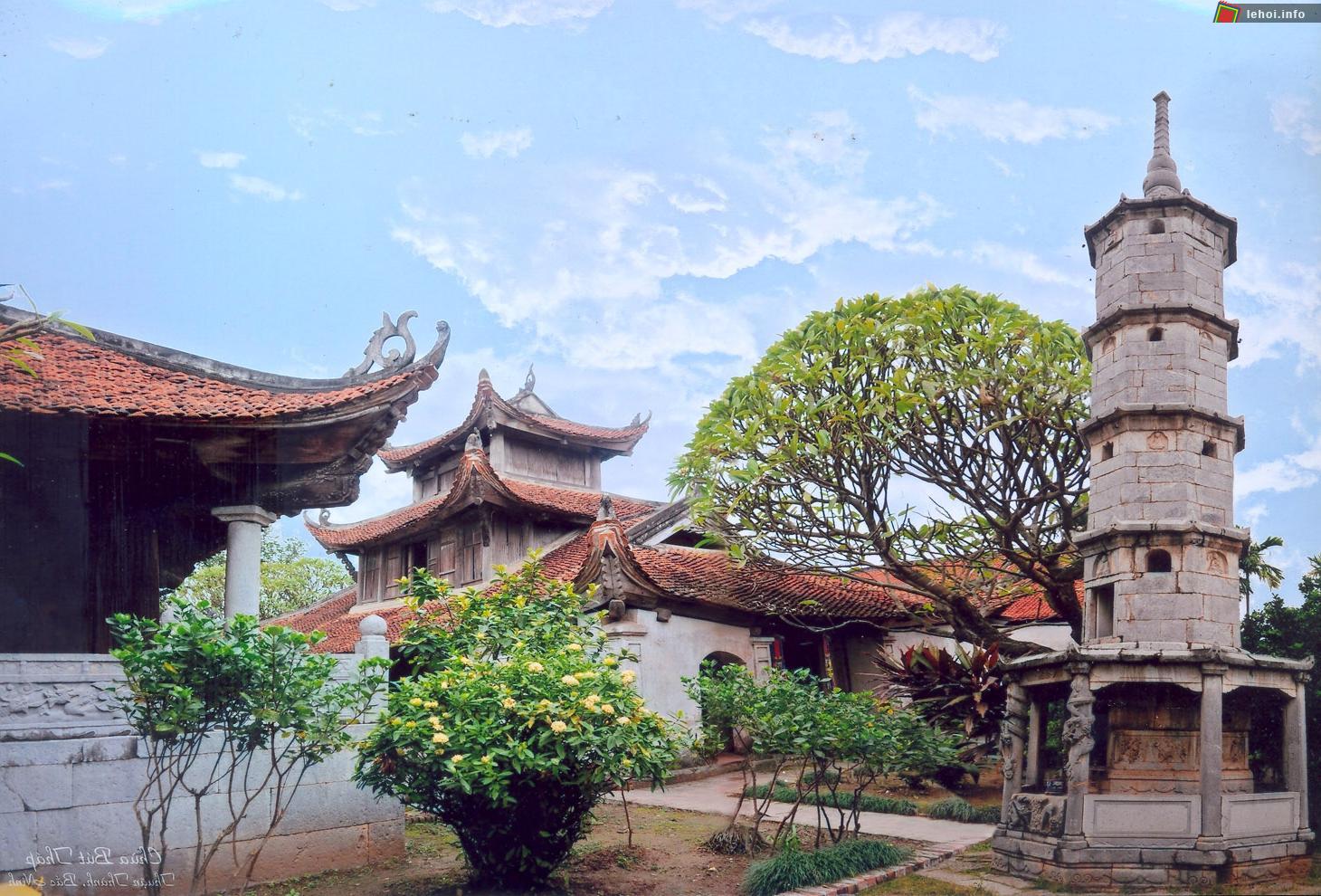 Toàn cảnh chùa Bút Tháp