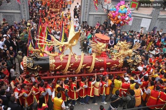Lễ rước pháp trong ngày Hội làng Đồng Kỵ tại Bắc Ninh