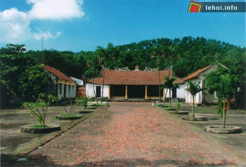 Hội đình thập đình tại Bắc Ninh thờ hai vị Thành Hoàng là Lê Văn Thịnh và Doãn Công