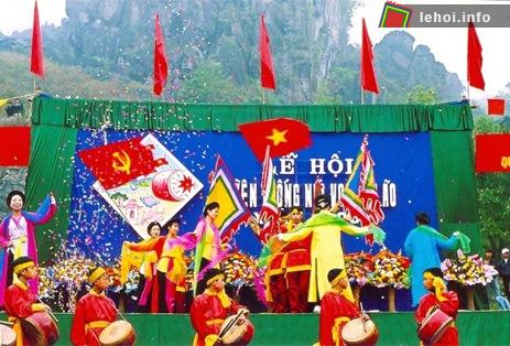Lễ hội Núi Voi là một trong những lễ hội lớn nhất của Hải Phòng