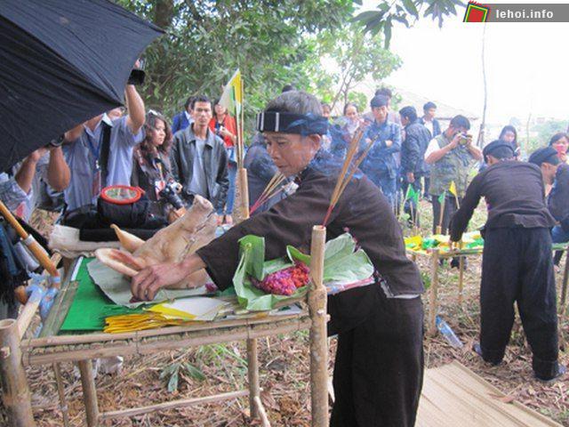 Một nghi thức trong lễ hội