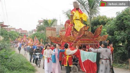 Một nghi thức trong lễ hội đền Chử Đồng Tử&nbsp;