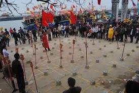 Đánh cờ trong lễ hội đền Cờn