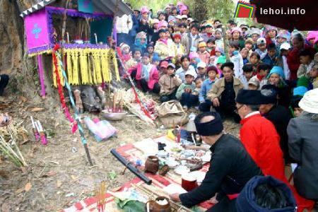 Một nghi thức trong lễ hội “Xên Mường” dân tộc Thái Đen