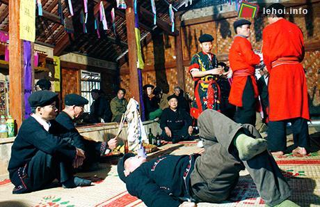 Nghi lễ cầu an tại hội làng Bằng Cả