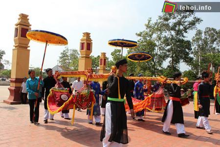 Quang cảnh lễ hội Thập Cửu Tiên Công