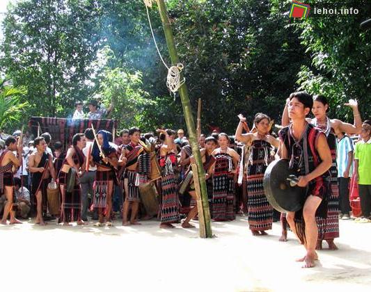 Đặc sắc lễ cầu mùa của dân tộc Tà Ôi