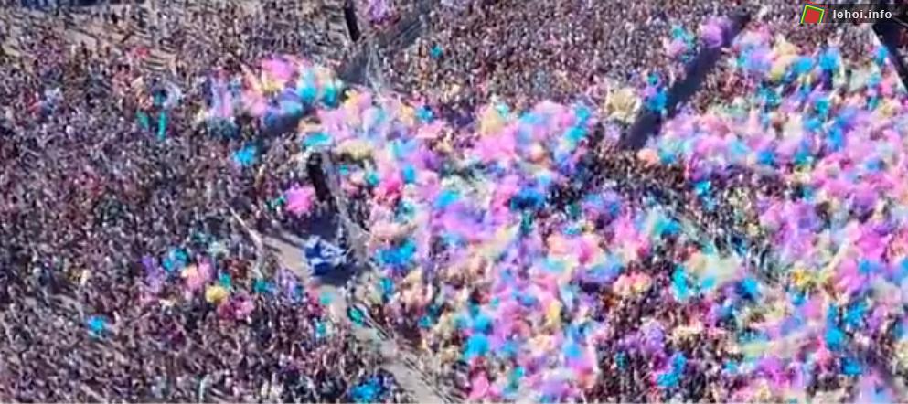 Holi còn được gọi là lễ hội của màu sắc.