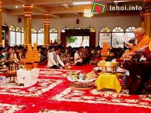 Chùa Ông Tự ngày lễ hội.