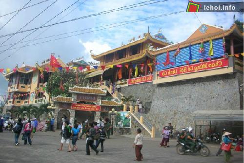 Dư âm tết trong các lễ hội tháng 3 ảnh 3