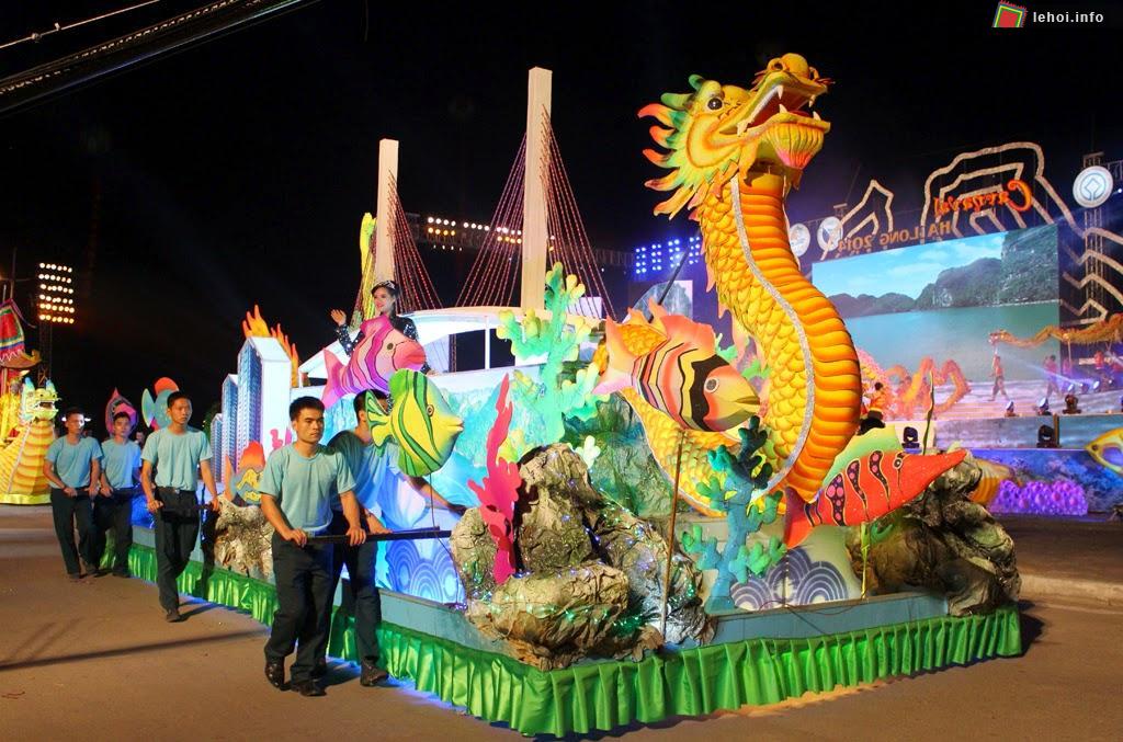 Mô hình, sàn diễn di động với chủ đề Hạ Long-Thành phố khát vọng Rồng bay