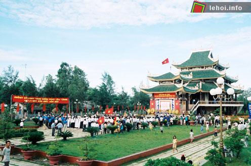 Khu lăng mộ Nguyễn Đình Chiểu