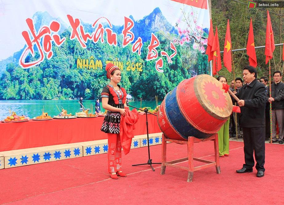 Nổi trống khai mạc Lễ hội Xuân Ba Bể tại Bắc Kạn