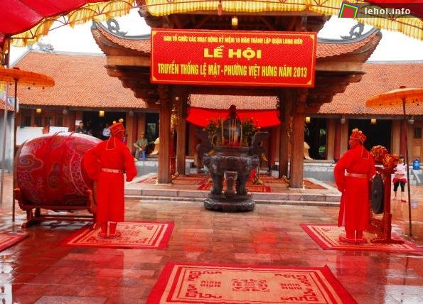 Đình làng Lệ Mật