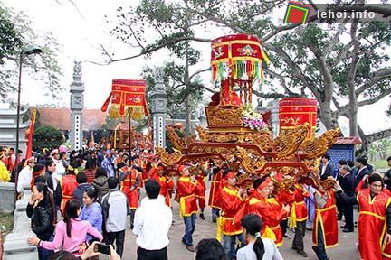 Lễ rước kiệu truyền thống