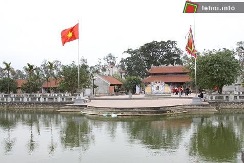 Đền Bia