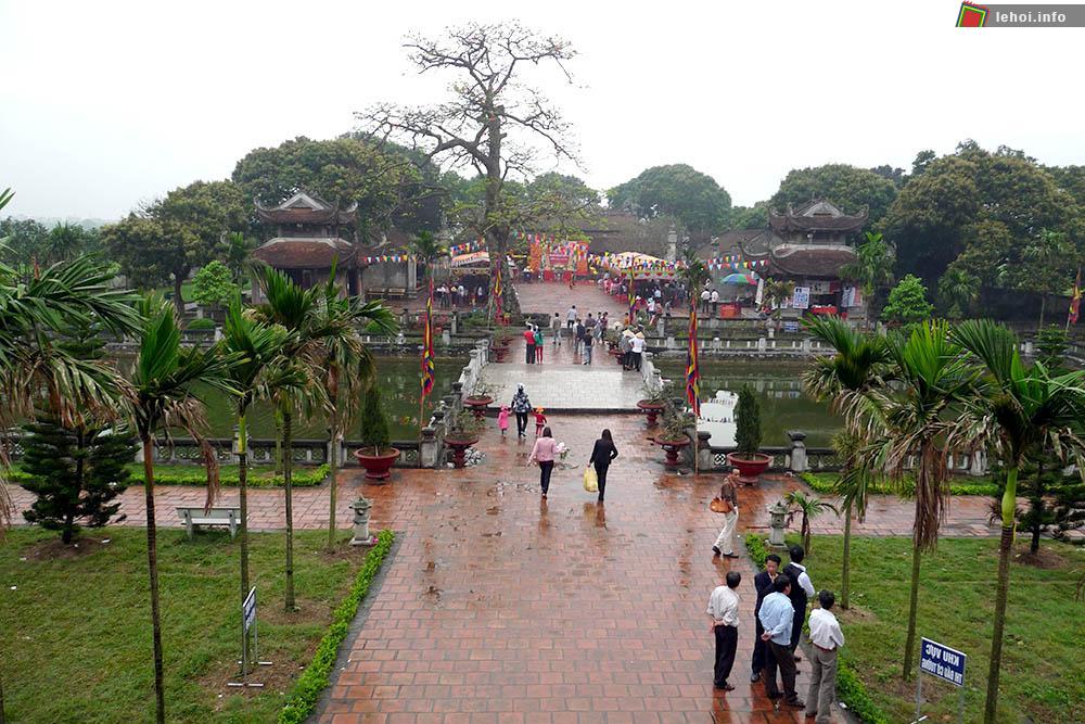 Khuôn viên văn miếu Mao Điền