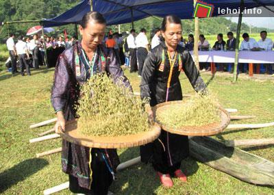 Lễ hội Kin Lẩu Khẩu Mẩu của người Thái Trắng