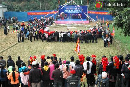 Quang cảnh lễ hội