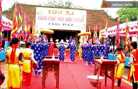 Nghi thức rước kiệu, tế lễ truyền thống tại đình Thạch Khoán