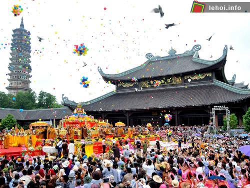 Lễ hội chùa Bái Đính Ninh Bình