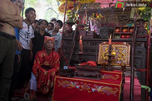 6 quả Phết được bày tại đền thờ Thiều Hoa Công Chúa