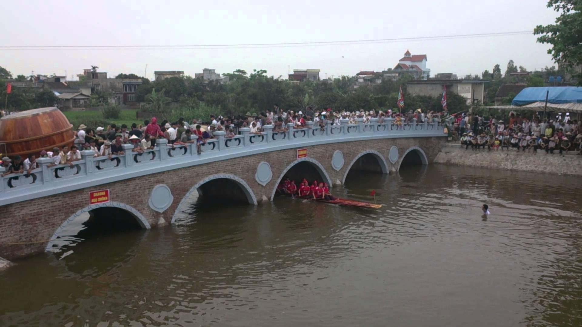 Lễ hội làng Đồng Xâm thu hút đông đảo người dân tham gia