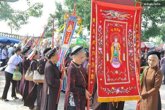 Lễ hội diễn ra trang trọng