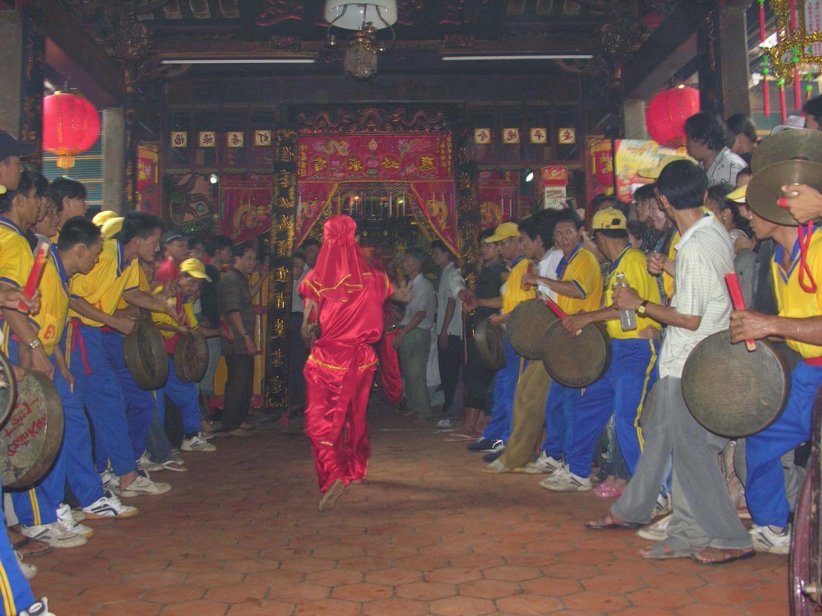 Một nghi thức trong lễ Vu lan thắng hội&nbsp;