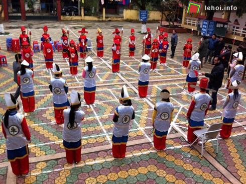 Đánh cờ người tại lễ hội