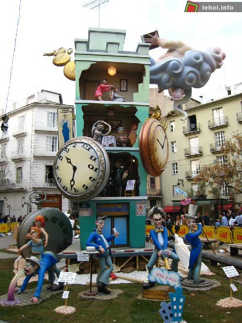 Những hình nộm đầy sáng tạo của người dân Valencia