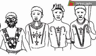 Hoa văn vẽ trên mặt. Thời cổ trung đại, các vết xăm trên mình (mặt, ngực, tay, chân) nam giới gắn liền với số đầu người săn được theo phong tục bản địa. Ngày nay, người Naga bỏ tục săn đầu người, song tục xăm mình vẫn còn tồn tại ở nhiều bản làng. Một số phụ nữ cũng có thói quen xăm mình