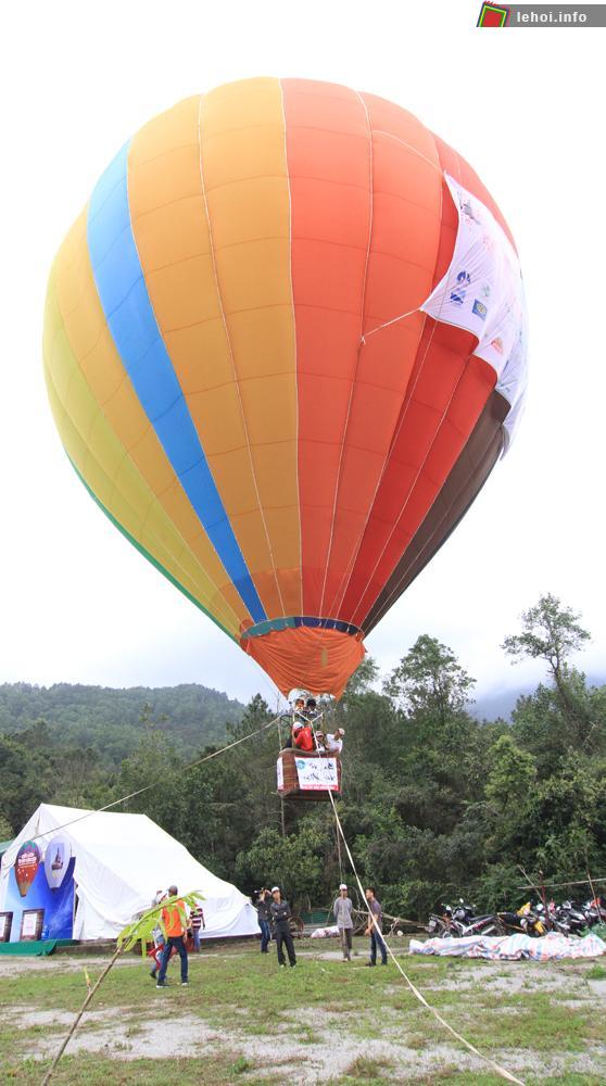 Chương trình bay khinh khí cầu với chủ đề: