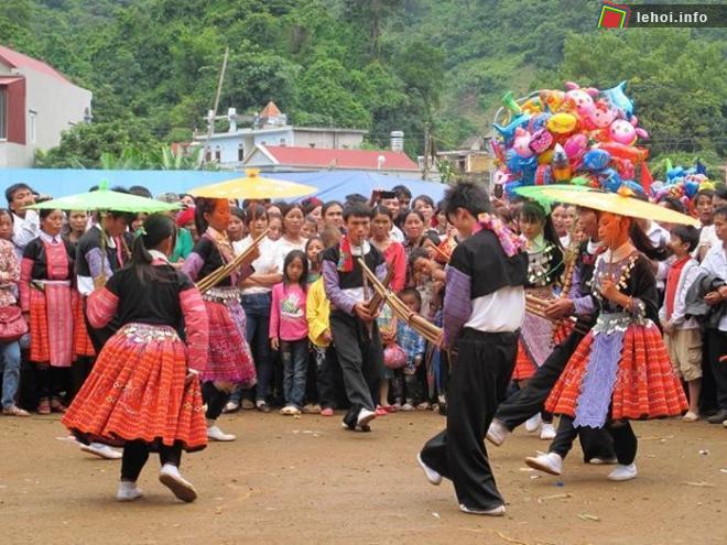 Các hoạt động văn nghệ dịp Tết độc lập tại Mộc Châu diễn ra vô cùng sôi nổi