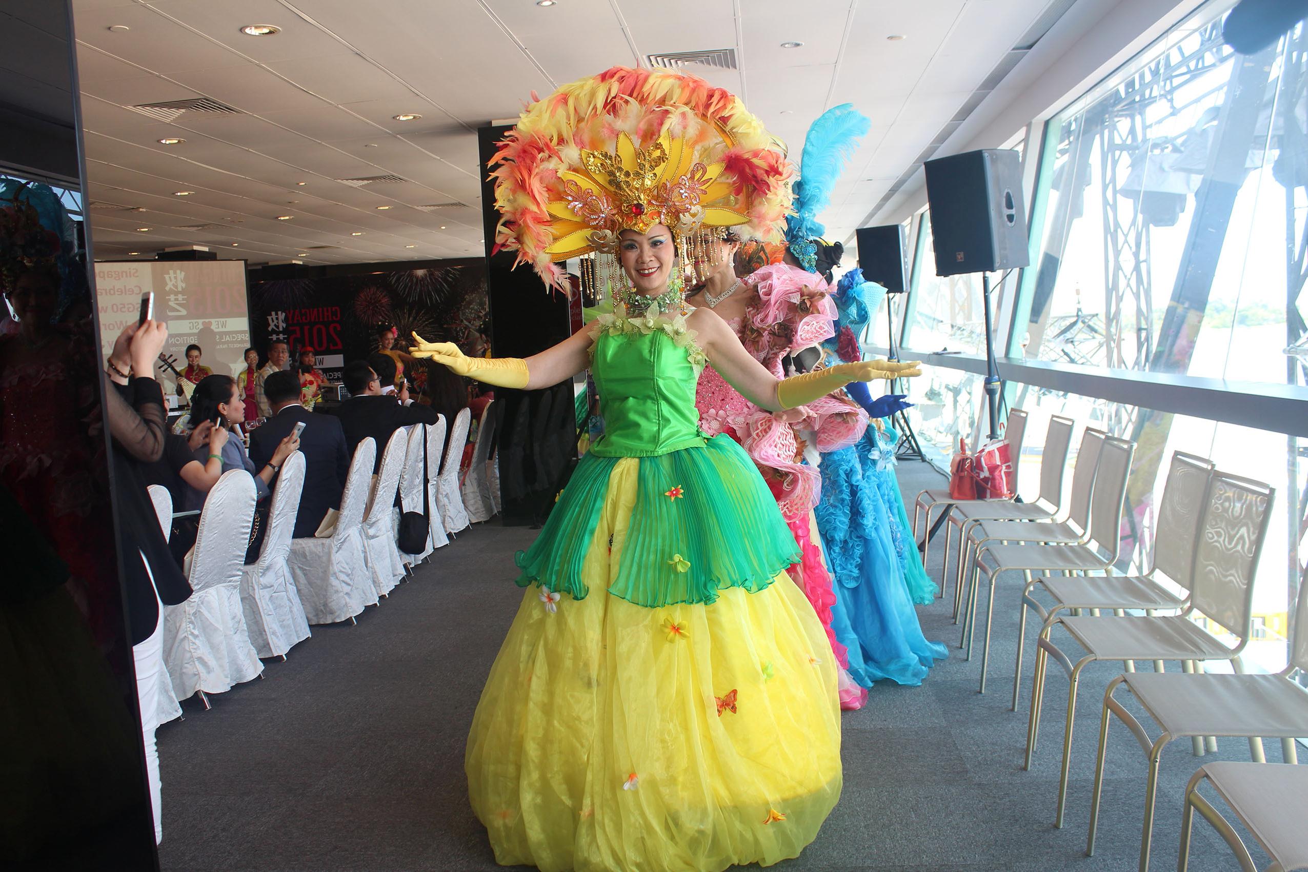 Tưng bừng trong lễ hội Chingay 2015 tại Singapore ảnh 6