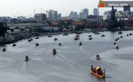 Hoành tráng, lễ hội rước thuyền truyền thống tại Bangkok ảnh 6