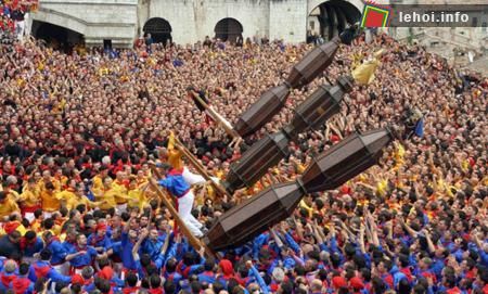 10 lễ hội lạ lùng tháng 5 ảnh 7