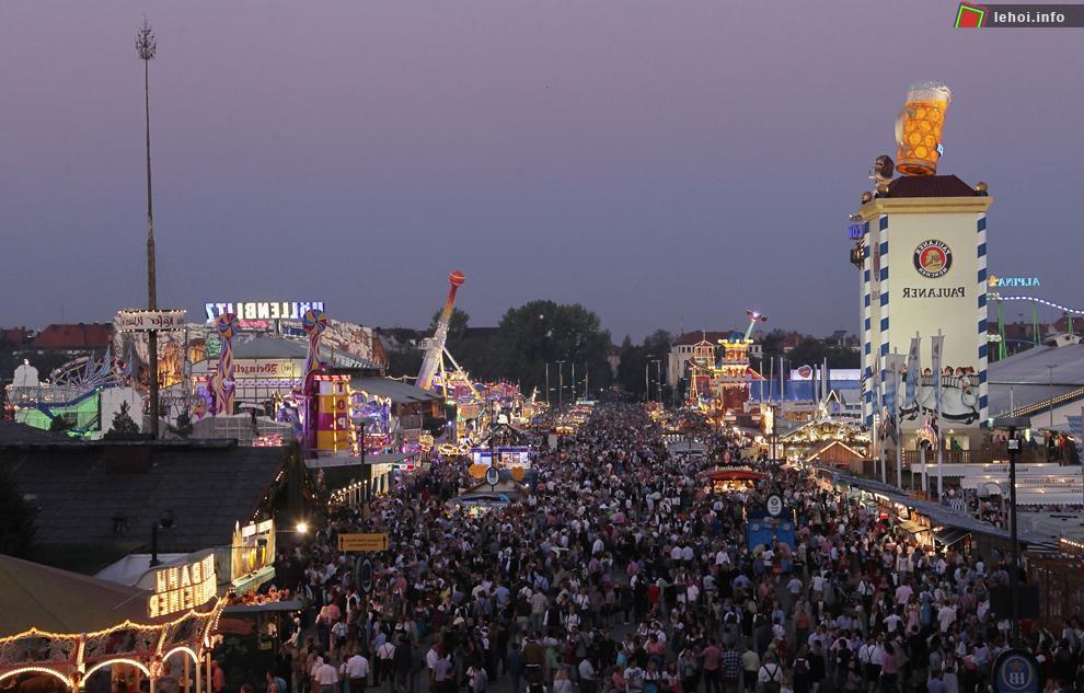 Chùm ảnh ấn tượng về lễ hội bia Oktoberfest ở nước Đức ảnh 6