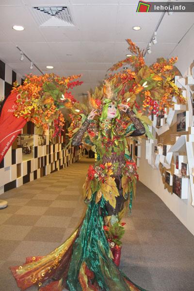 Tưng bừng trong lễ hội Chingay 2015 tại Singapore ảnh 7